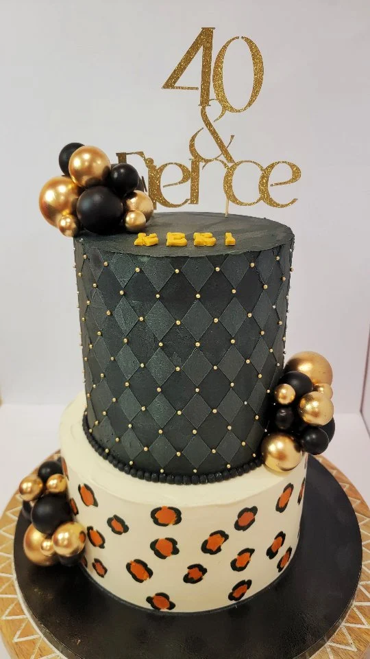 The order said fierce and bold—so I listened. 🖤
Black and gold top tier, hand-painted details below, and chocolate cake with chocolate ganache at the center of it all.

Honestly loved every step and the final look. 😍
.
.
.
.
.
.
.
.
.
.
#smallbusiness #ZnLbakes #homebaker #westfordMAbaker #ChocolateCake