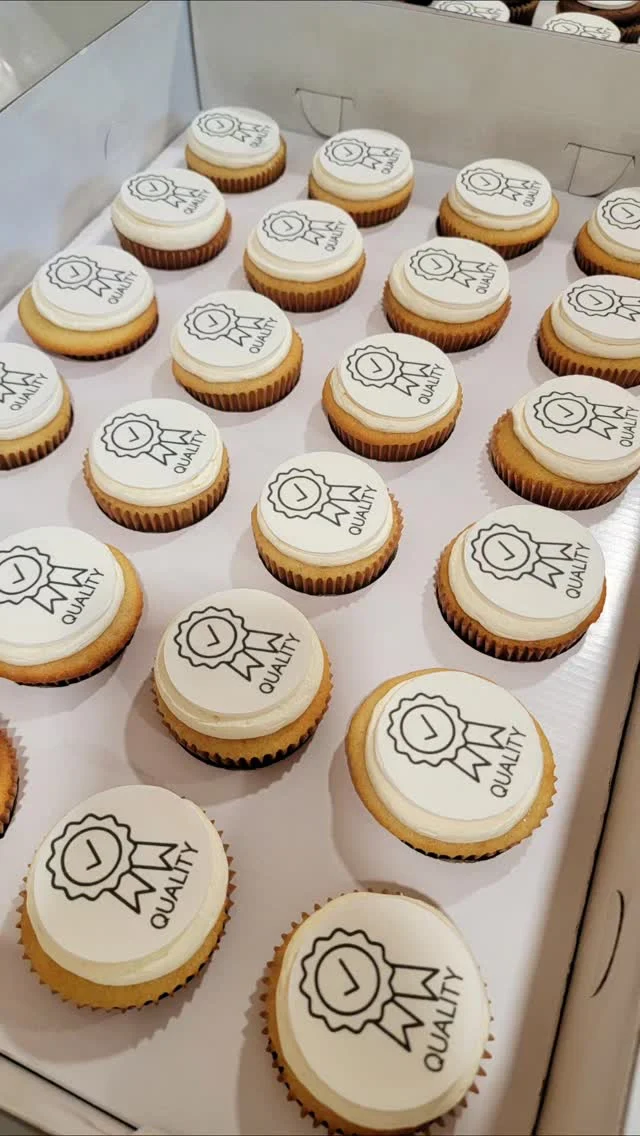 A few bakes from March that never made it to their own posts ✨
.
.
.
.
.
#smallbusiness #ZnLbakes #homebaker #westfordMAbaker