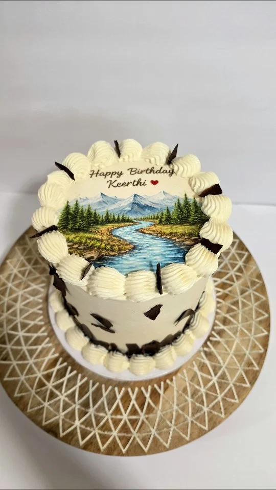 For the ones who feel at home above the clouds ⛰️✨
A mountain-inspired cake on the outside… but slice in and you’ll find a rich Black Forest surprise 🍒🍫

Because every peak hides something sweet.
.
.
.
.
.
.
.
.
.
.
#smallbusiness #ZnLbakes #homebaker #westfordMAbaker #blackforestcake
